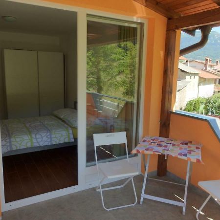 Pocitniska Hisa Guest House Dobravlje Екстериор снимка