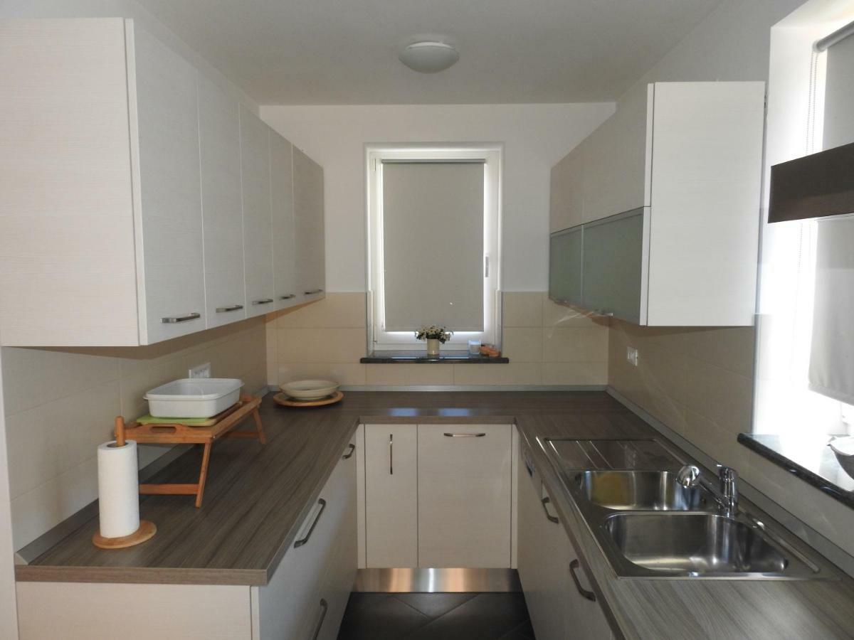 Pocitniska Hisa Guest House Dobravlje Екстериор снимка