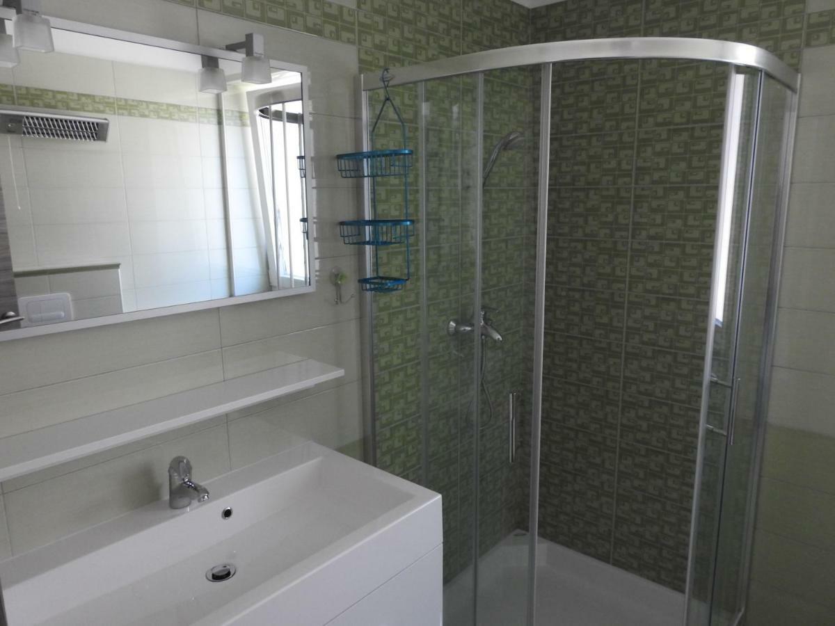 Pocitniska Hisa Guest House Dobravlje Екстериор снимка